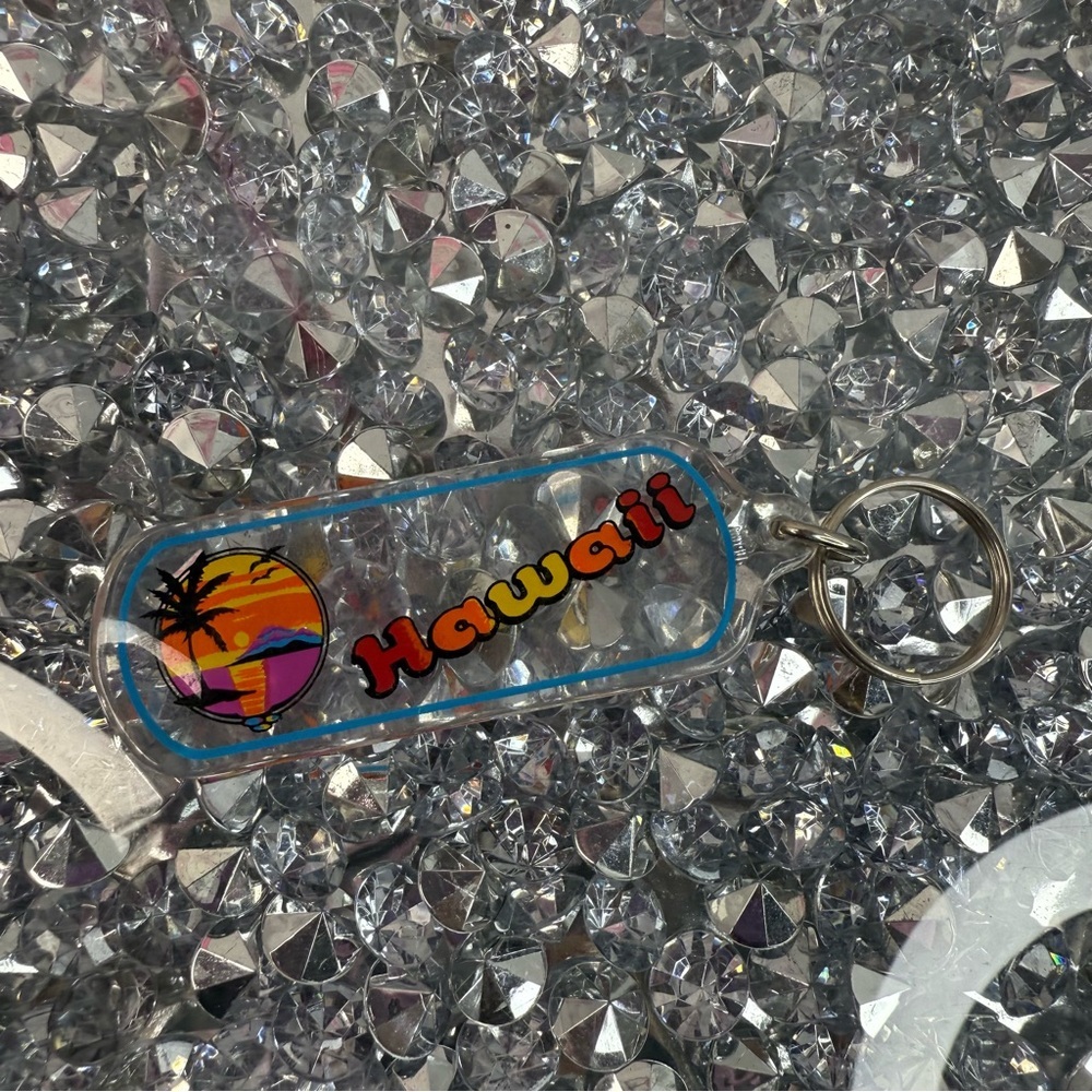 Hawaii Acrylic Keychain with Sunset Design - Clear Blue Trim